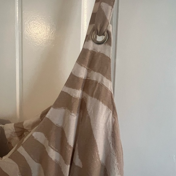 H&M Striped Zebra Print White & Beige Jumpsuit 2 - Picture 5 of 7